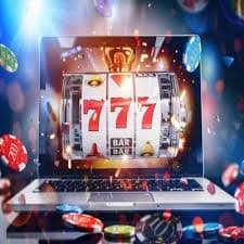 Ilustrasi simbol hukum dan etika dalam hiburan online