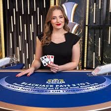Mesin slot digital dengan tema buah klasik dan fitur jackpot progresif di layar perangkat